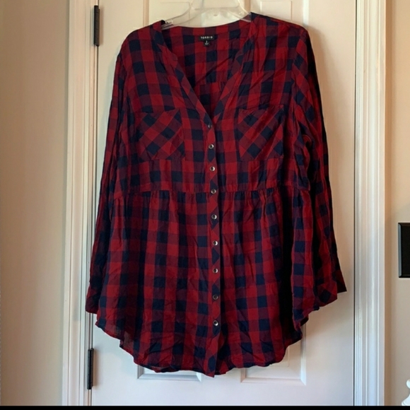 torrid Tops - Torrid Plaid Button Down Size 2